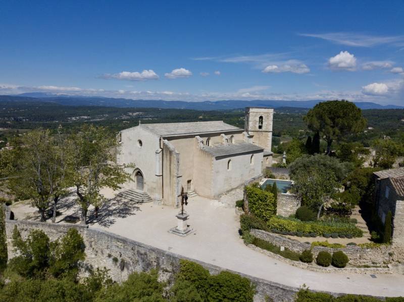 Rénovation partielle d'église dans le Vaucluse