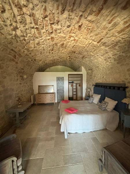 Travaux de rénovation pour construction ancienne 84