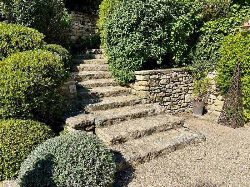 Escalier d'une bastide provençale traditionnelle