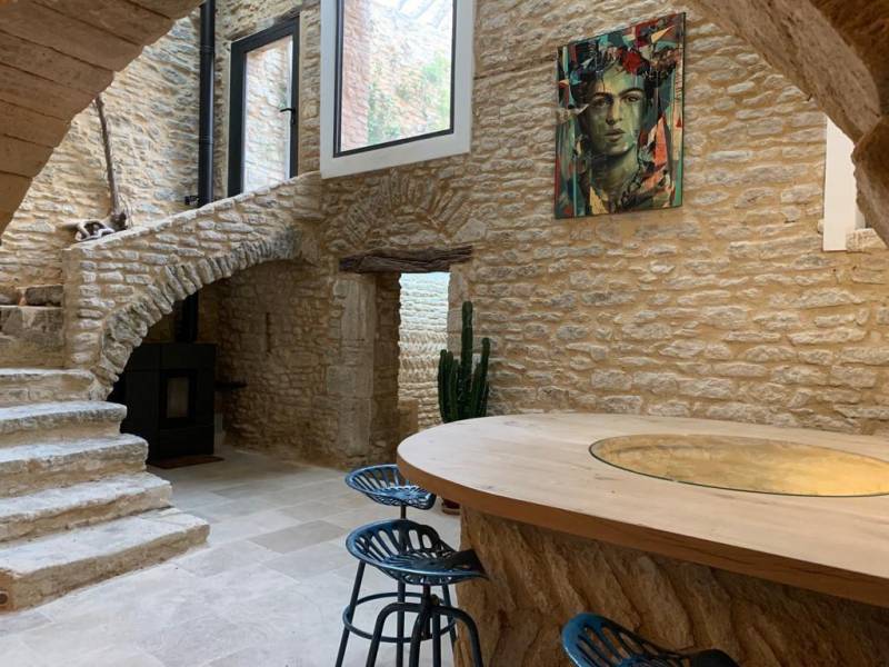 Aménagement d'une maison en pierre dans le Vaucluse